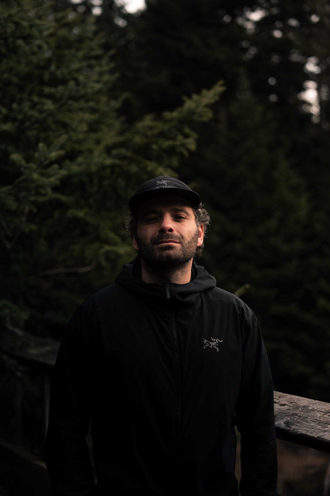 Portrait de Mathieu Vittoz Duval en forêt